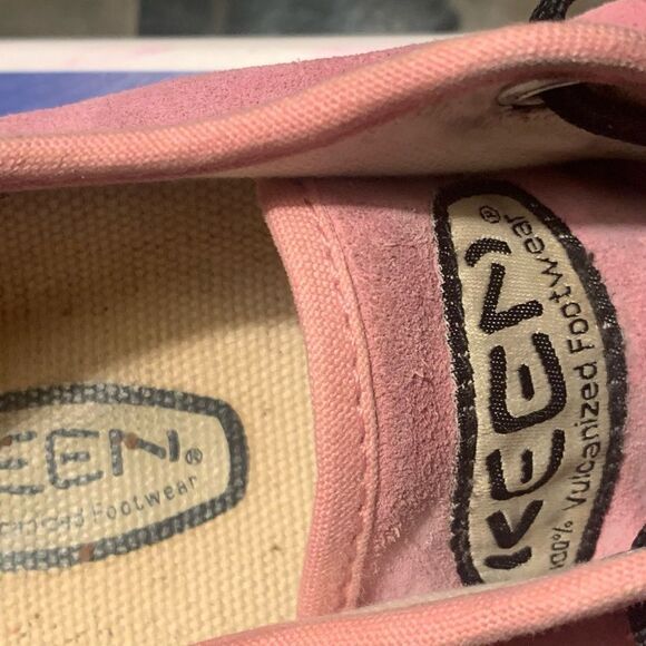 Keen Breast Cancer awareness Shoes - Picture 5 of 7
